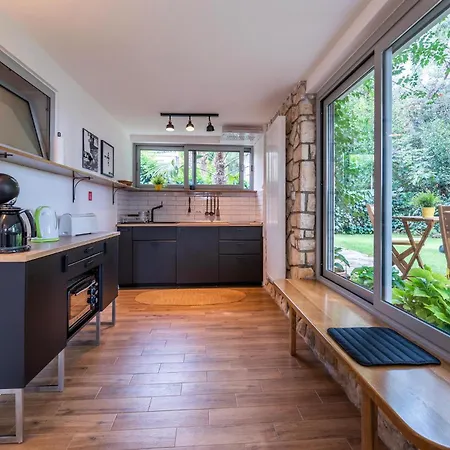 Apartment Amazing In With Wifi Rovinj